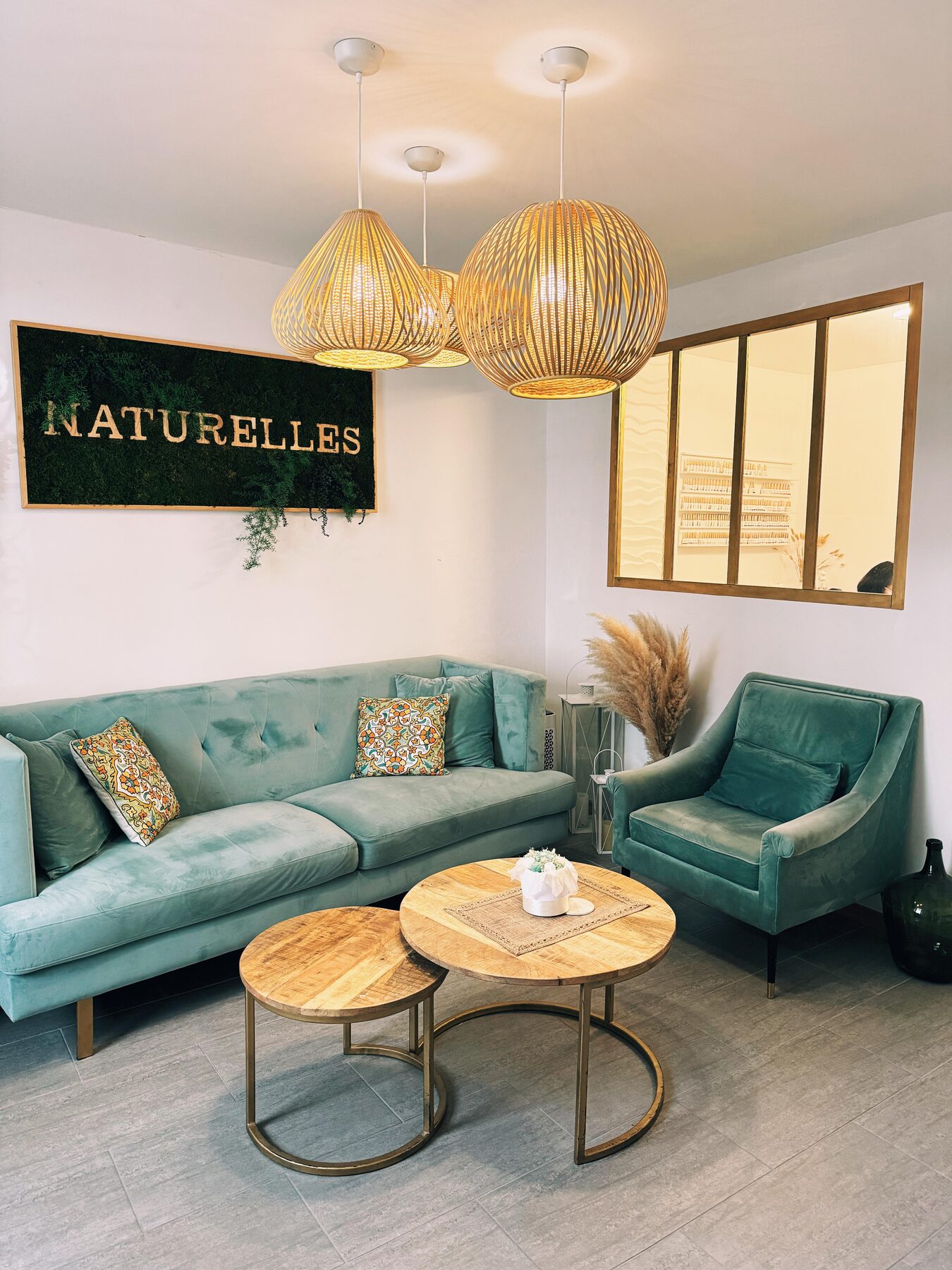 L'espace lounge de l'institut Natur'elles à Genève